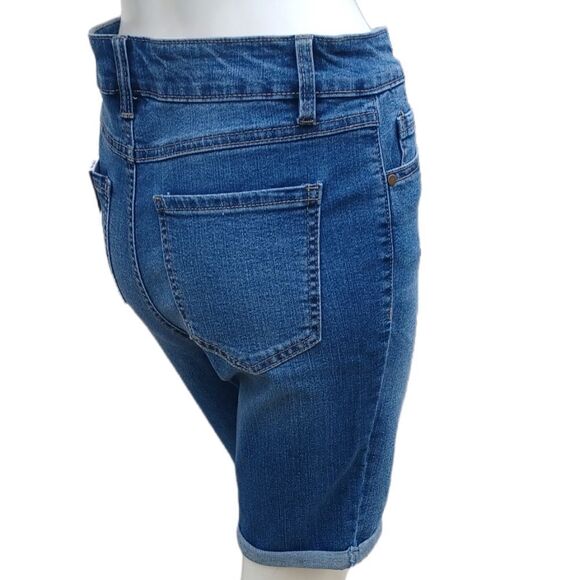 602430.....d.Jeans High Waist Bermuda Shorts Size 6P, W27, 8 1/2"Inseam 9"Rise - Picture 3 of 6